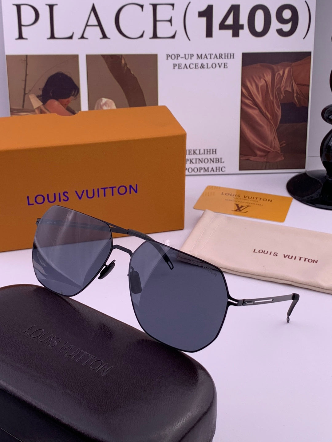 Louis Vuitton L7860 Fashion Blue Lens Sunglasses for Men & Women - detail image 4
