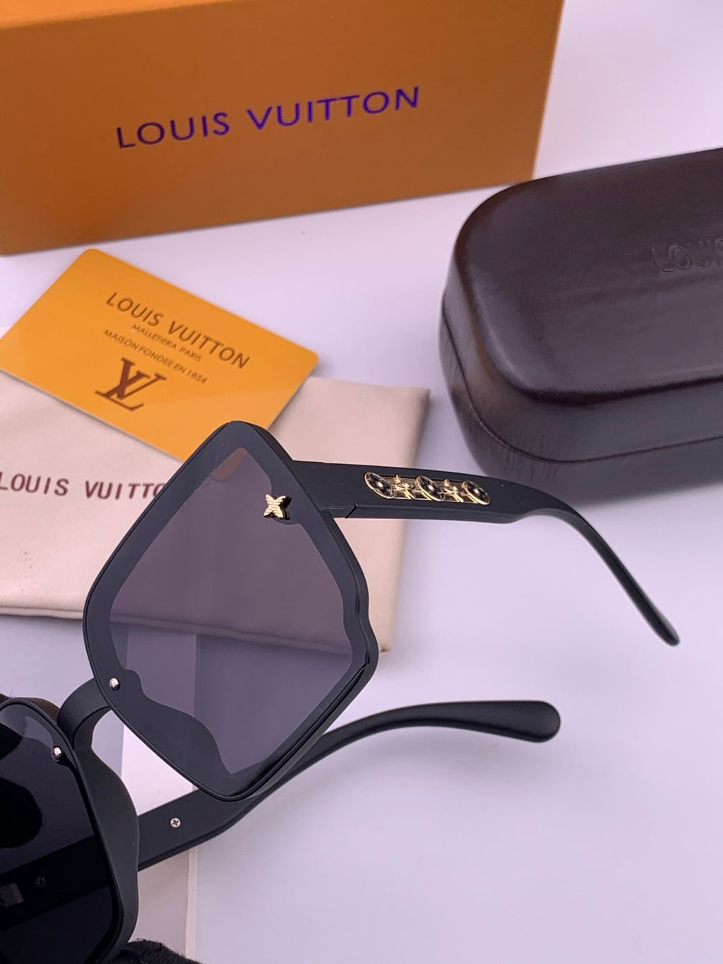 Louis Vuitton L1007 Polarized Square Black Lens Sunglasses for Men & Women - detail image 3