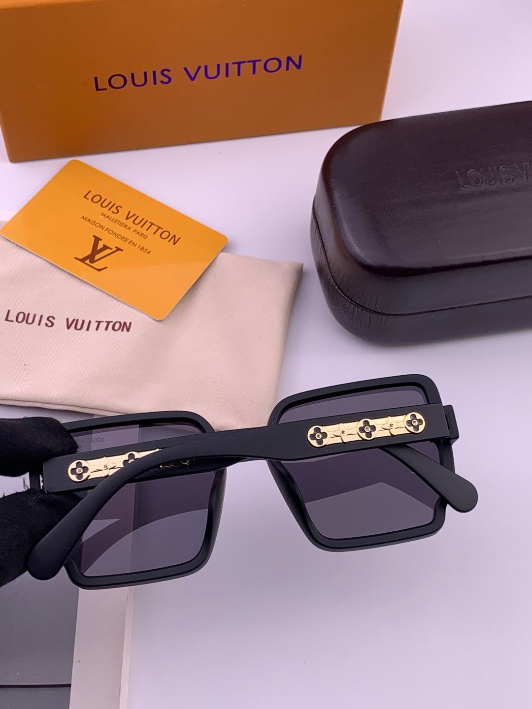Louis Vuitton L1007 Polarized Square Black Lens Sunglasses for Men & Women - detail image 4