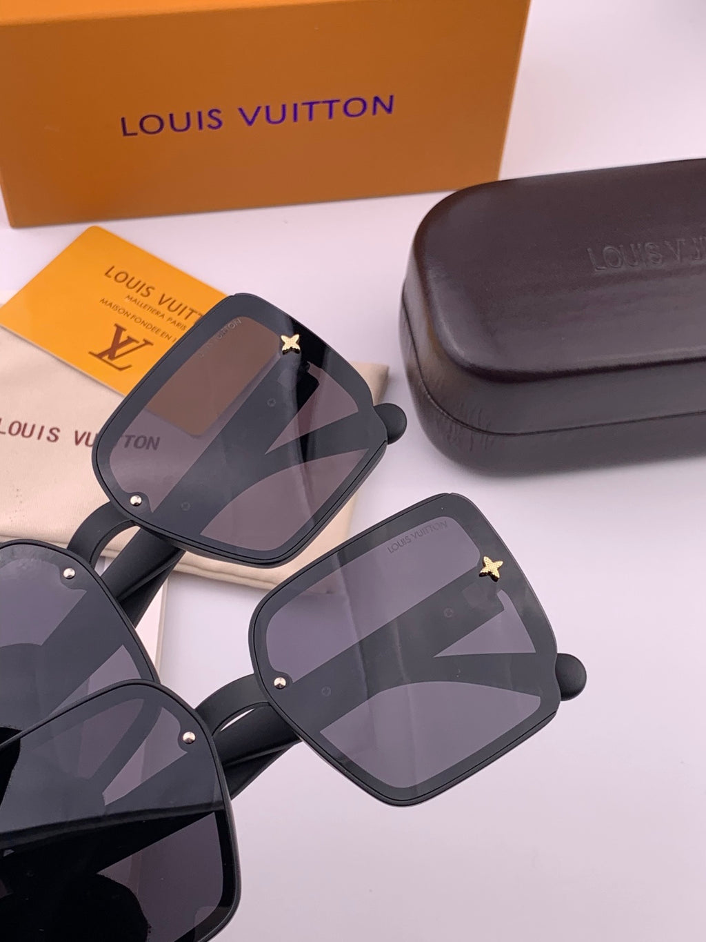 Louis Vuitton L1007 Polarized Square Black Lens Sunglasses for Men & Women - detail image 5