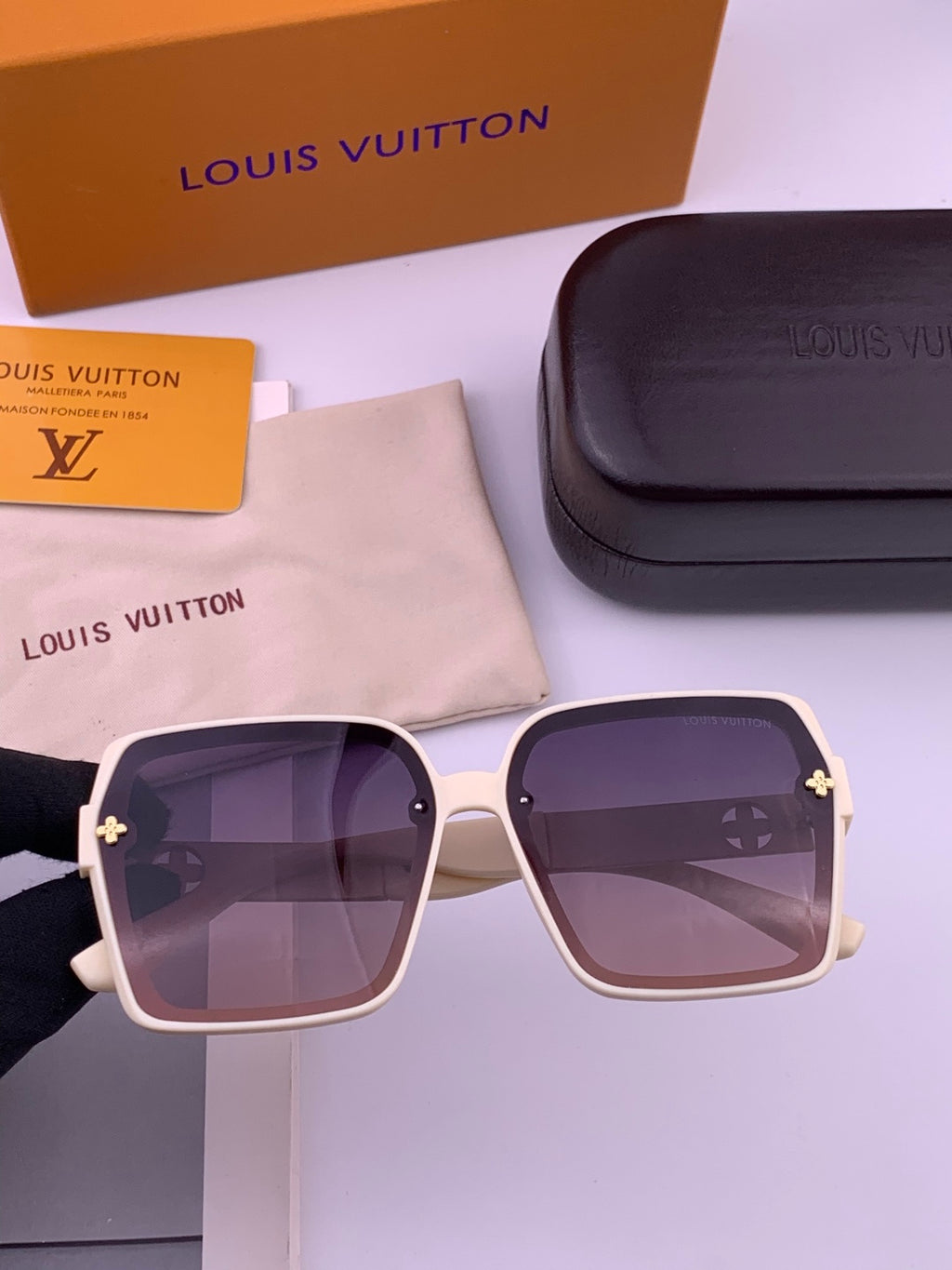 Louis Vuitton L2200 Square Black Lens Sunglasses for Men & Women - detail image 2