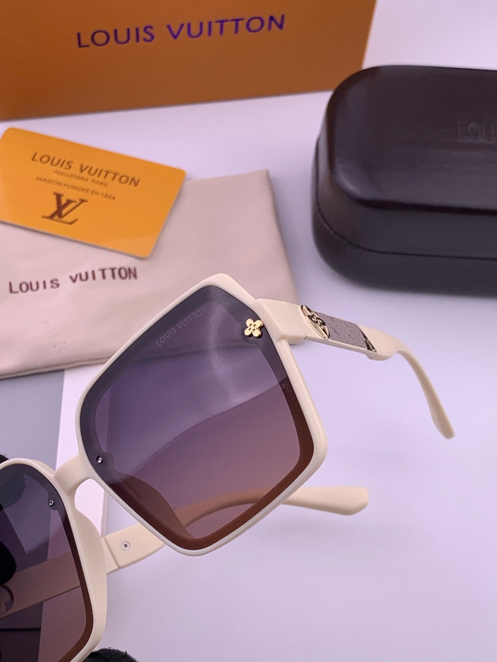 Louis Vuitton L2200 Square Black Lens Sunglasses for Men & Women - detail image 5
