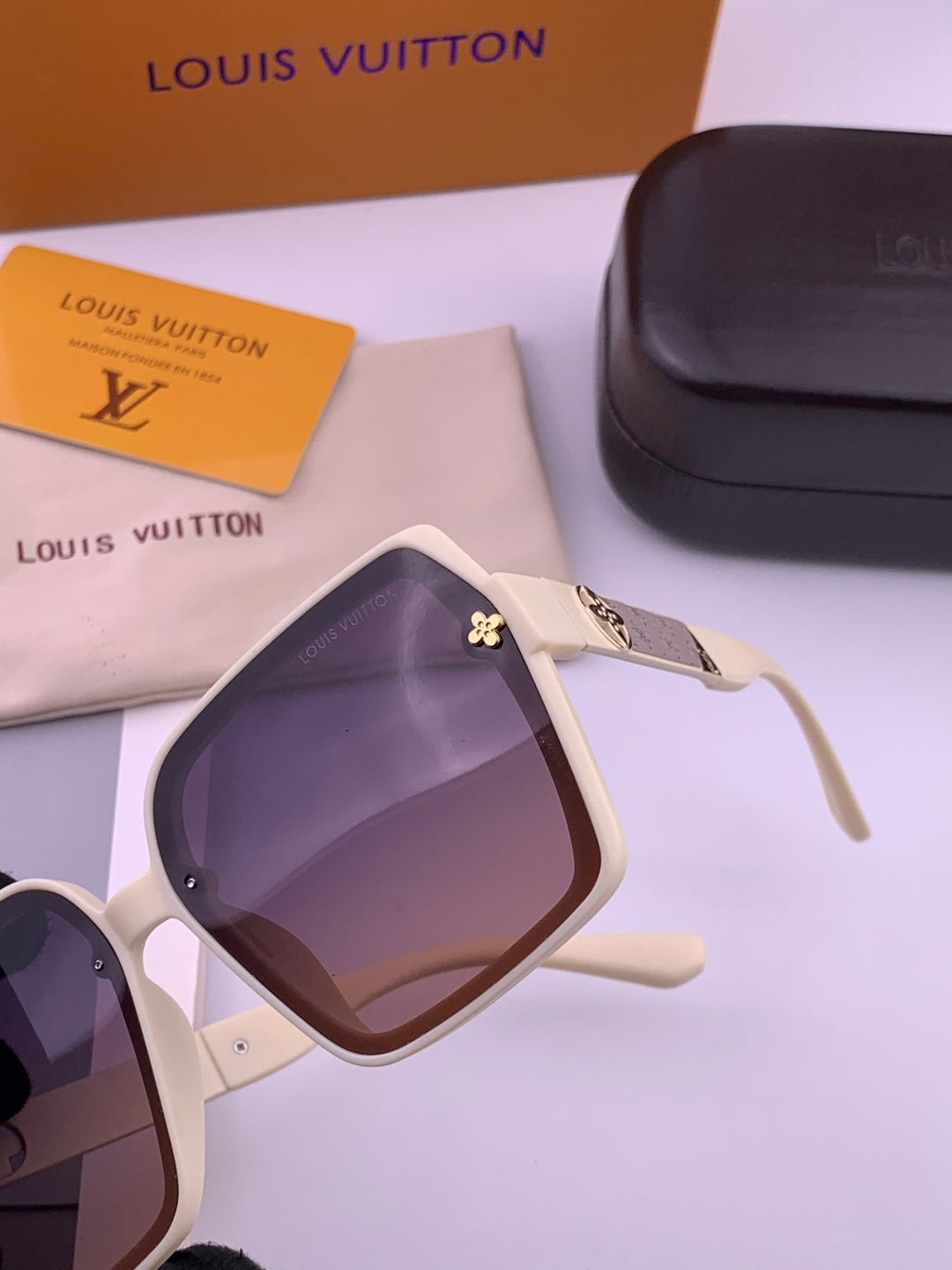 Louis Vuitton L2200 Square Black Lens Sunglasses for Men & Women - detail image 5