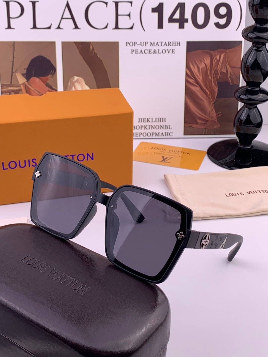 Louis Vuitton L2200 Square Black Lens Sunglasses for Men & Women - detail image 4