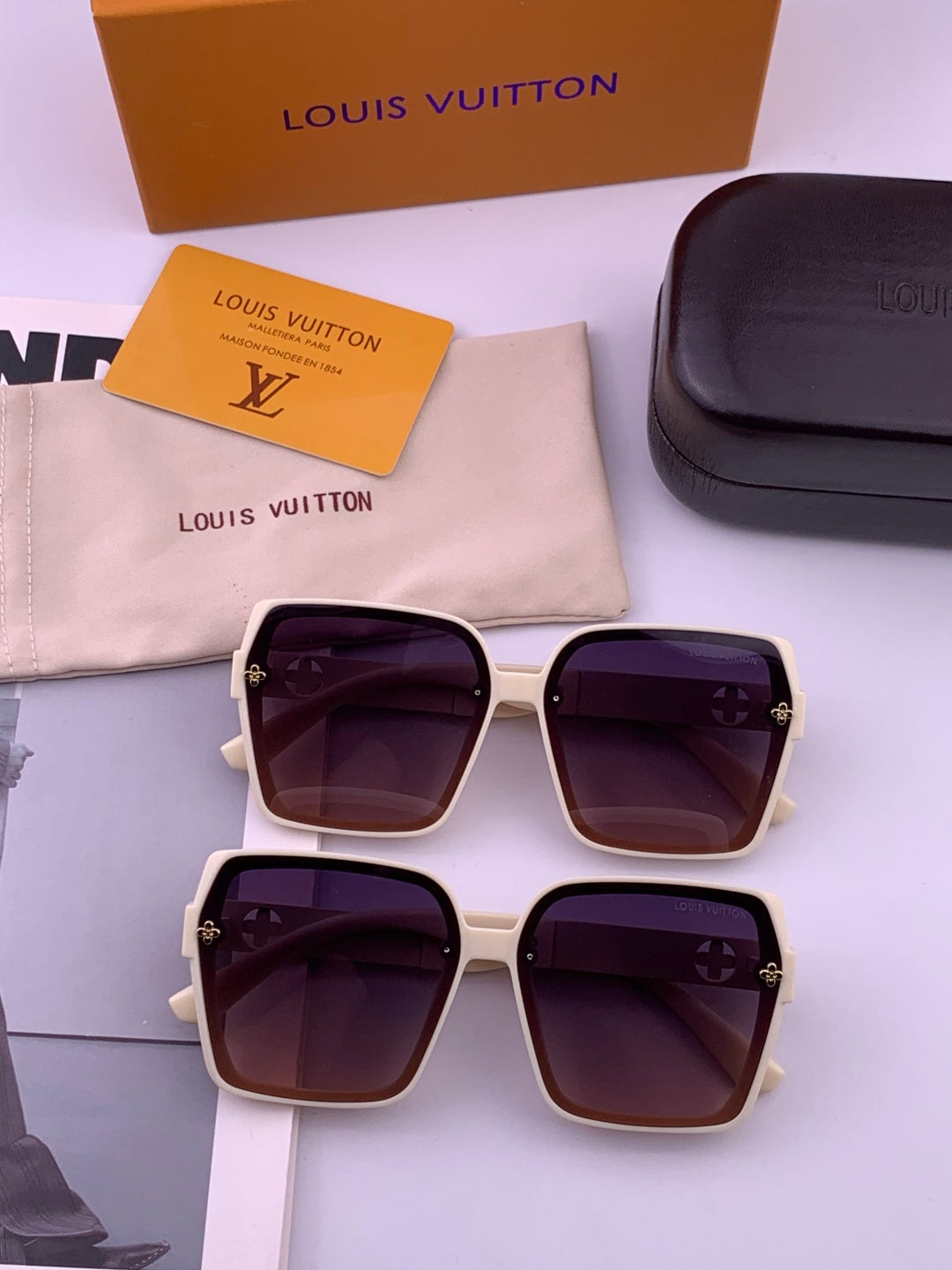 Louis Vuitton L2200 Square Black Lens Sunglasses for Men & Women - detail image 7