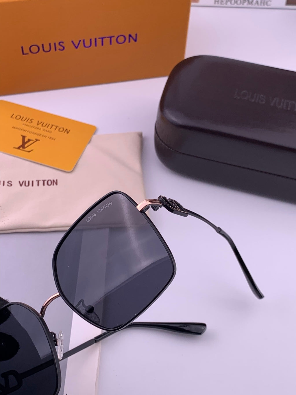 Louis Vuitton L6375 Polarized Square Gold Lens Sunglasses for Men & Women - detail image 3