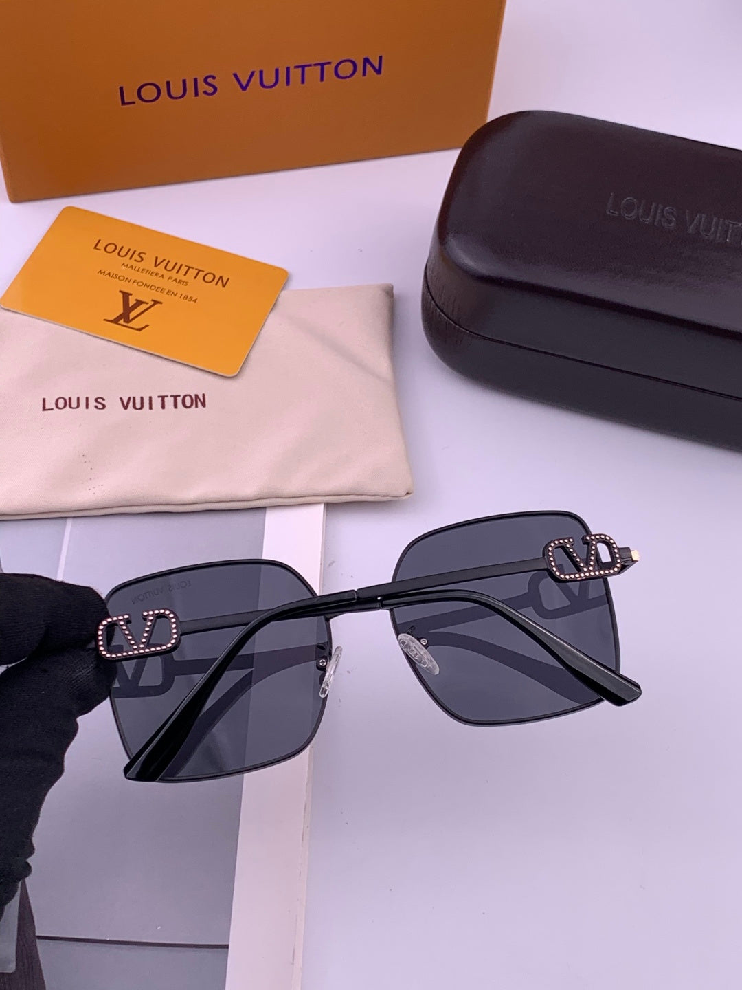 Louis Vuitton L6375 Polarized Square Gold Lens Sunglasses for Men & Women - detail image 5