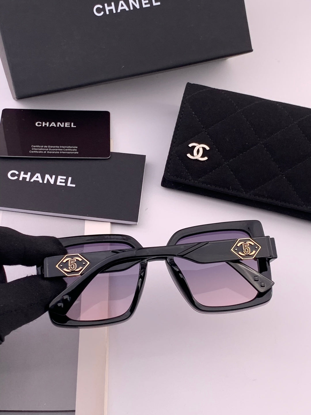Chanel CH3831 Oversized Black Lens Sunglasses for Men & Women - detail image 4