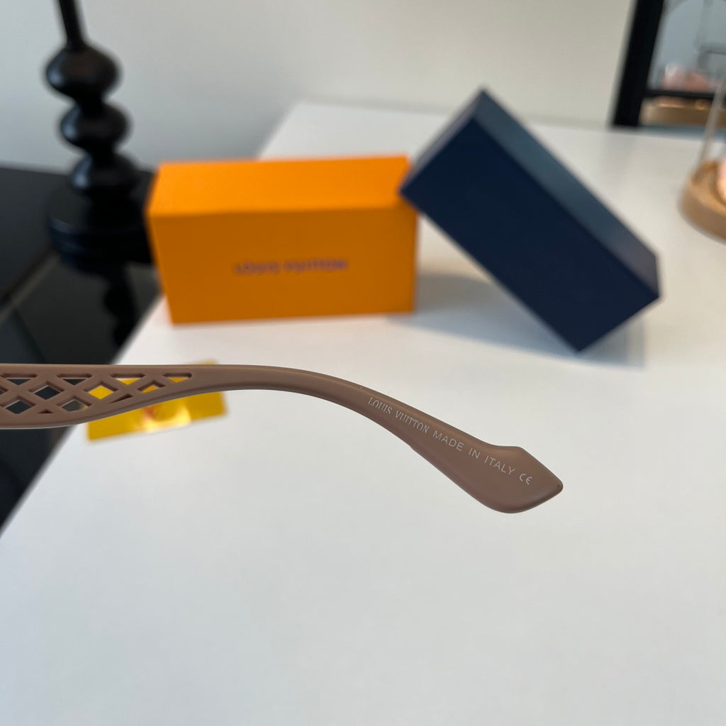 Louis Vuitton Fashion Silver Lens Sunglasses for Women - 398074 - detail image 8