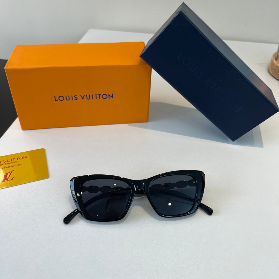 Louis Vuitton Cat-Eye Silver Lens Sunglasses for Women - 398076 - detail image 5