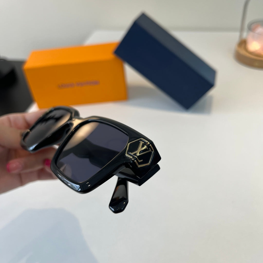 Louis Vuitton Fashion Black Lens Sunglasses for Men & Women - 357590 - detail image 7