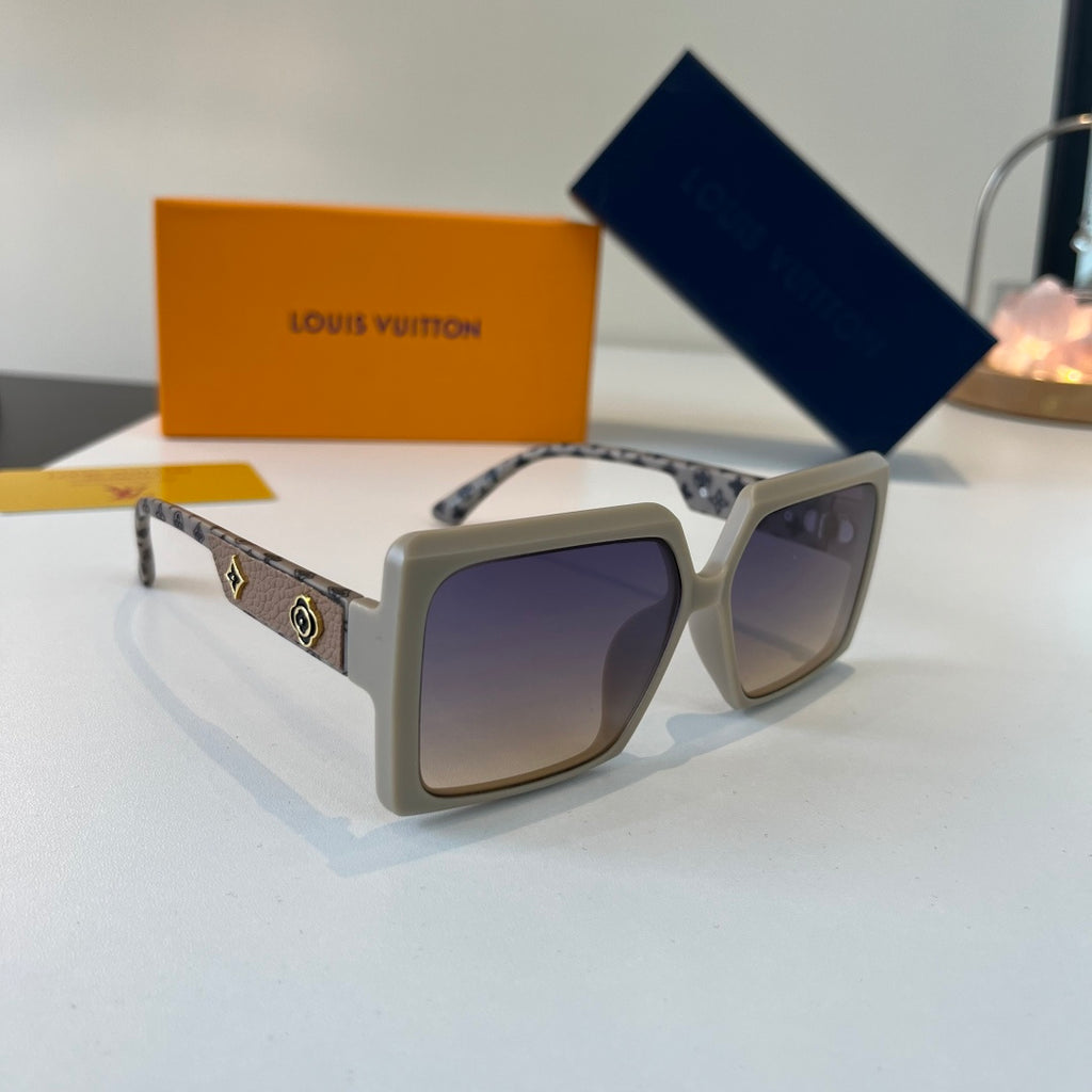 Louis Vuitton Fashion Silver Lens Sunglasses for Men & Women - 398053