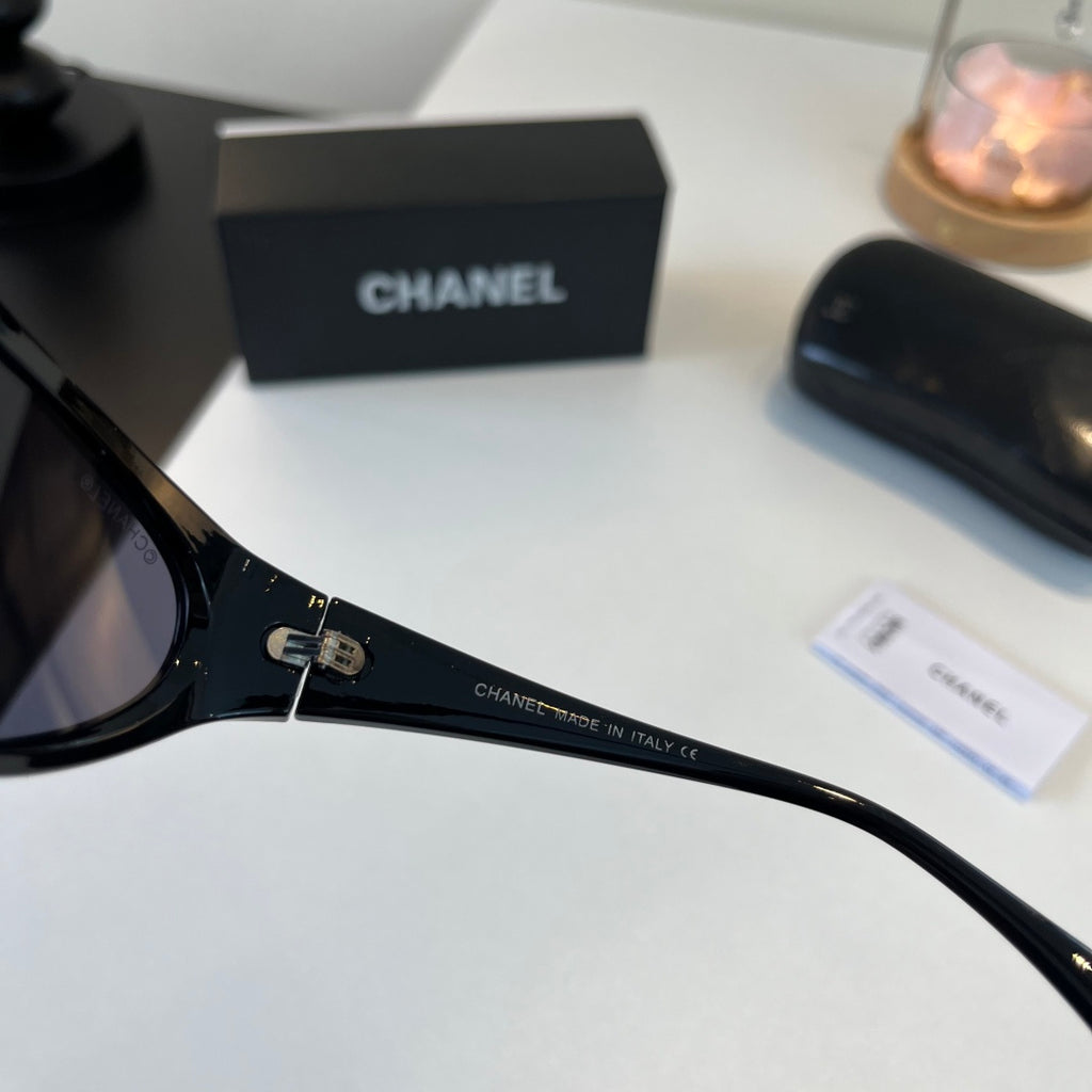 Chanel Fashion Black Lens Sunglasses for Men & Women - 358015 - detail image 9