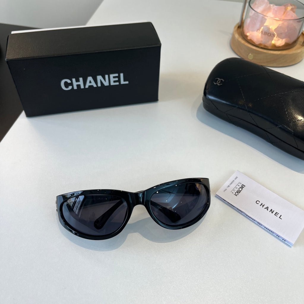 Chanel Fashion Black Lens Sunglasses for Men & Women - 398507 - detail image 5