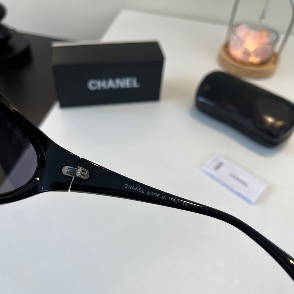 Chanel Fashion Black Lens Sunglasses for Men & Women - detail image 10