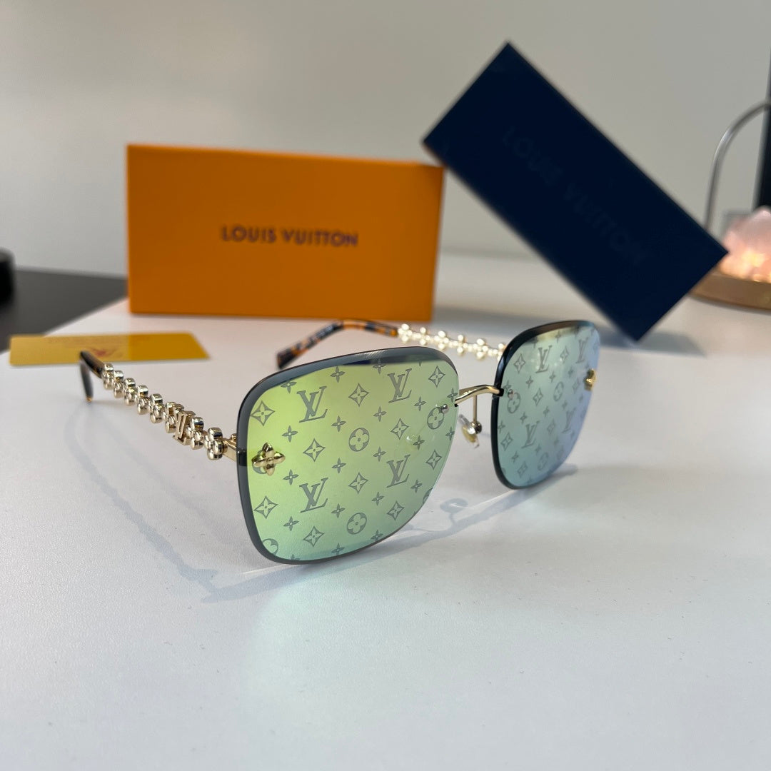 Louis Vuitton Fashion Silver Lens Sunglasses for Men & Women - 493078