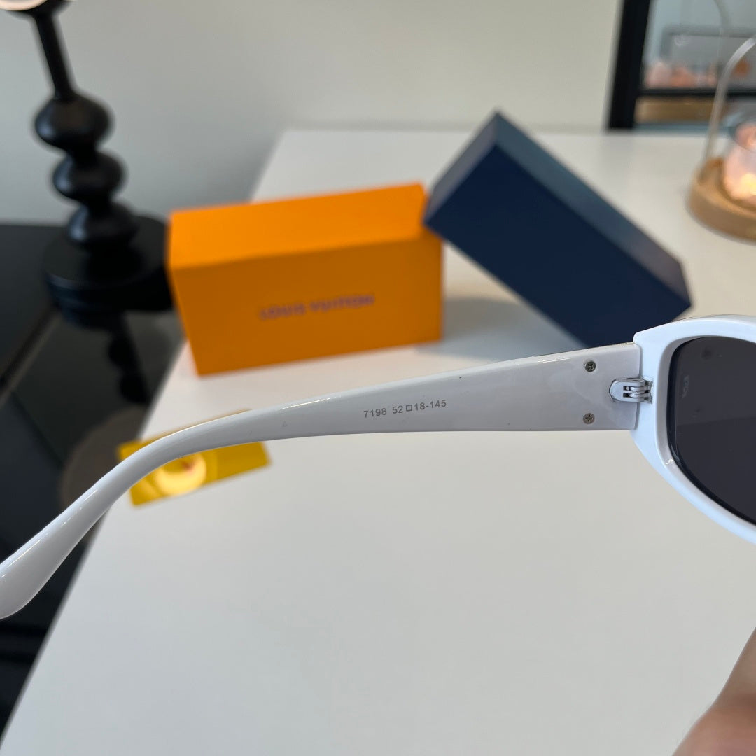 Louis Vuitton Fashion Silver Lens Sunglasses for Men & Women - 357602 - detail image 7
