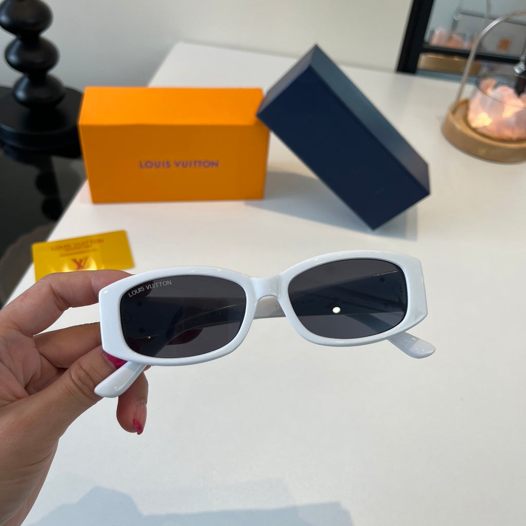Louis Vuitton Fashion Silver Lens Sunglasses for Men & Women - 357602 - detail image 5