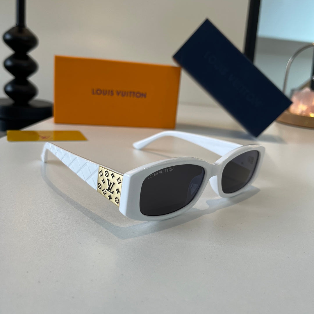 Louis Vuitton Fashion Silver Lens Sunglasses for Men & Women - 398060