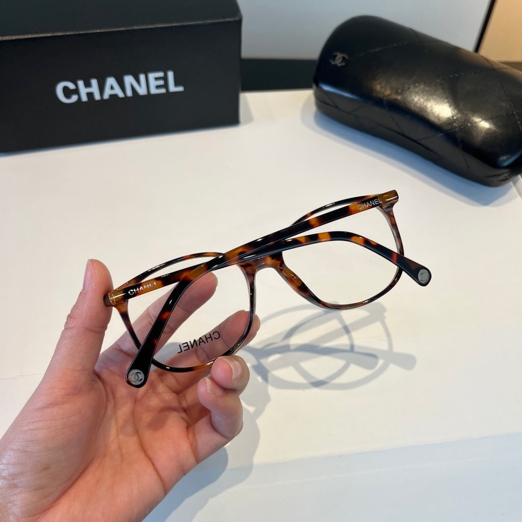 Chanel Oversized Black Lens Sunglasses for Men & Women - 371765 - detail image 9