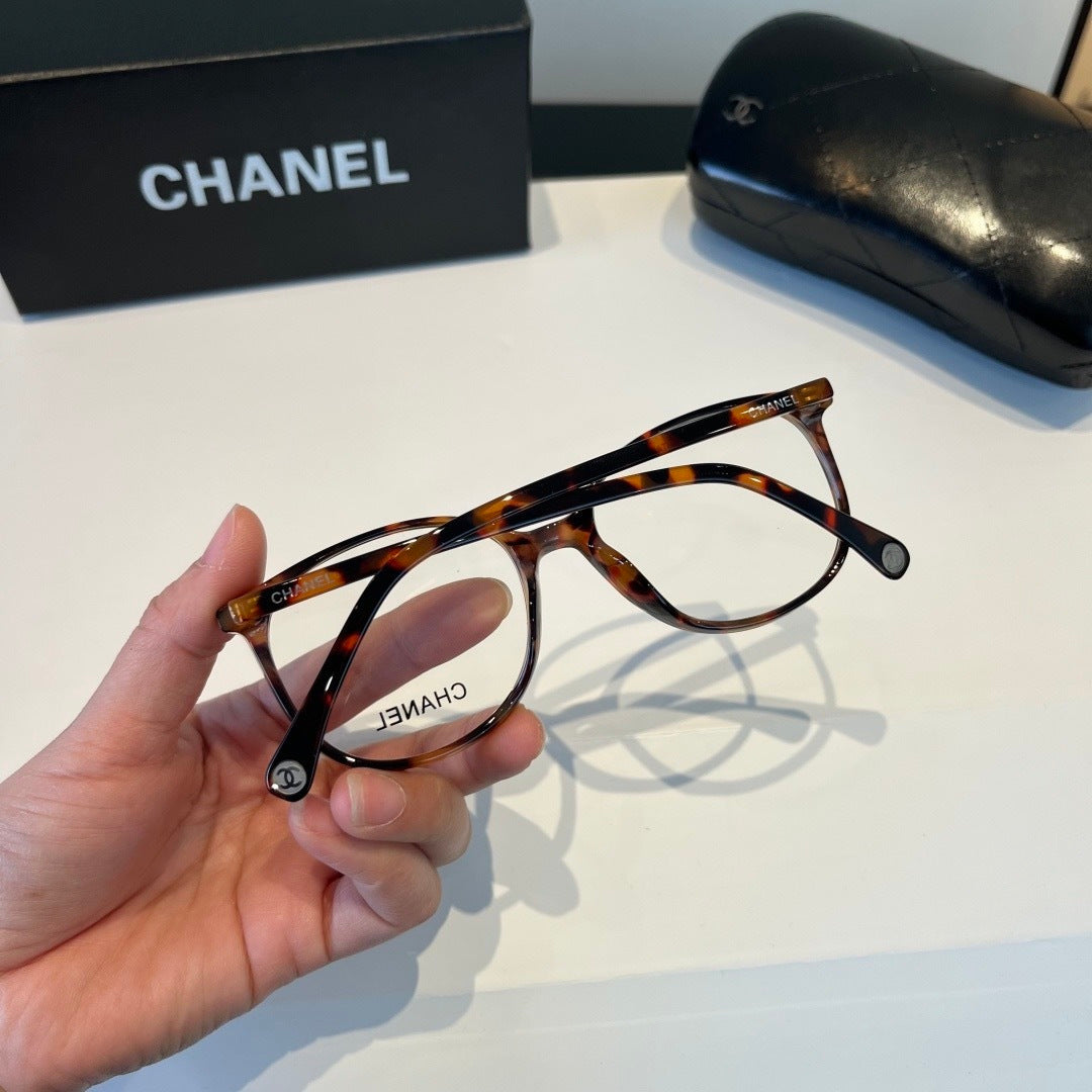 Chanel Oversized Black Lens Sunglasses for Men & Women - 465099 - detail image 11