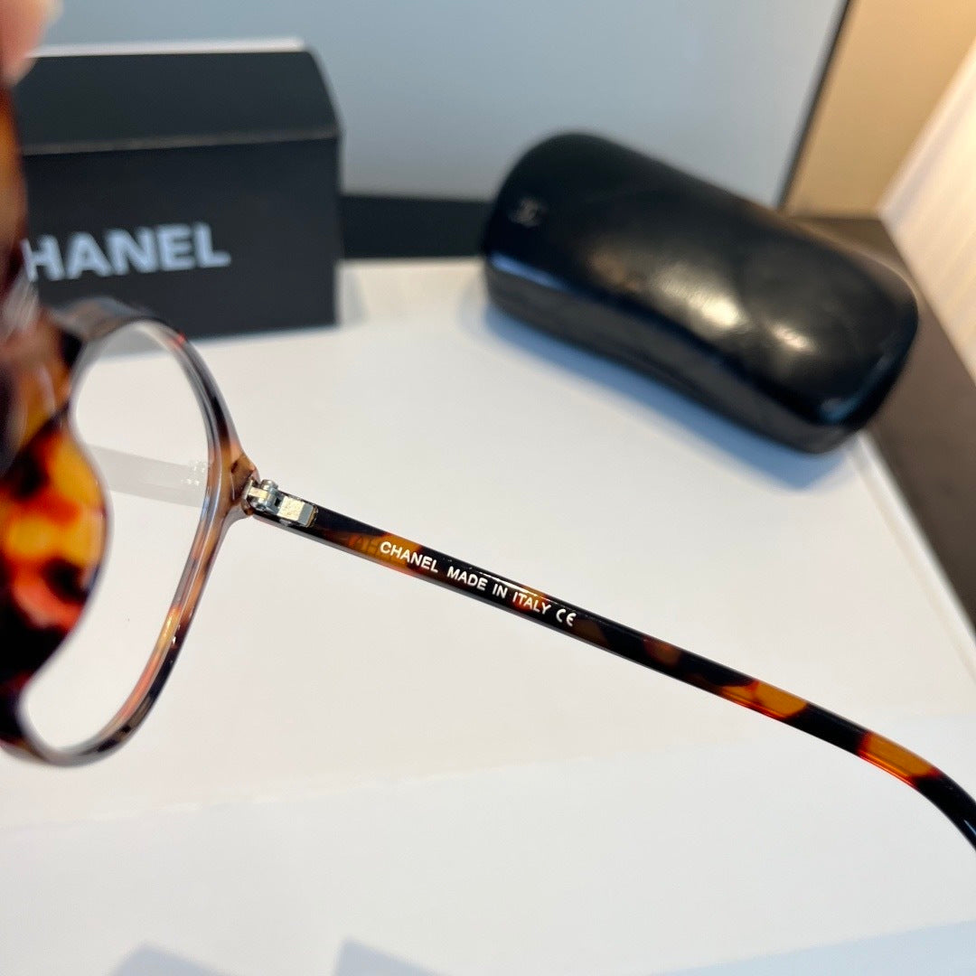 Chanel Oversized Black Lens Sunglasses for Men & Women - 465099 - detail image 7