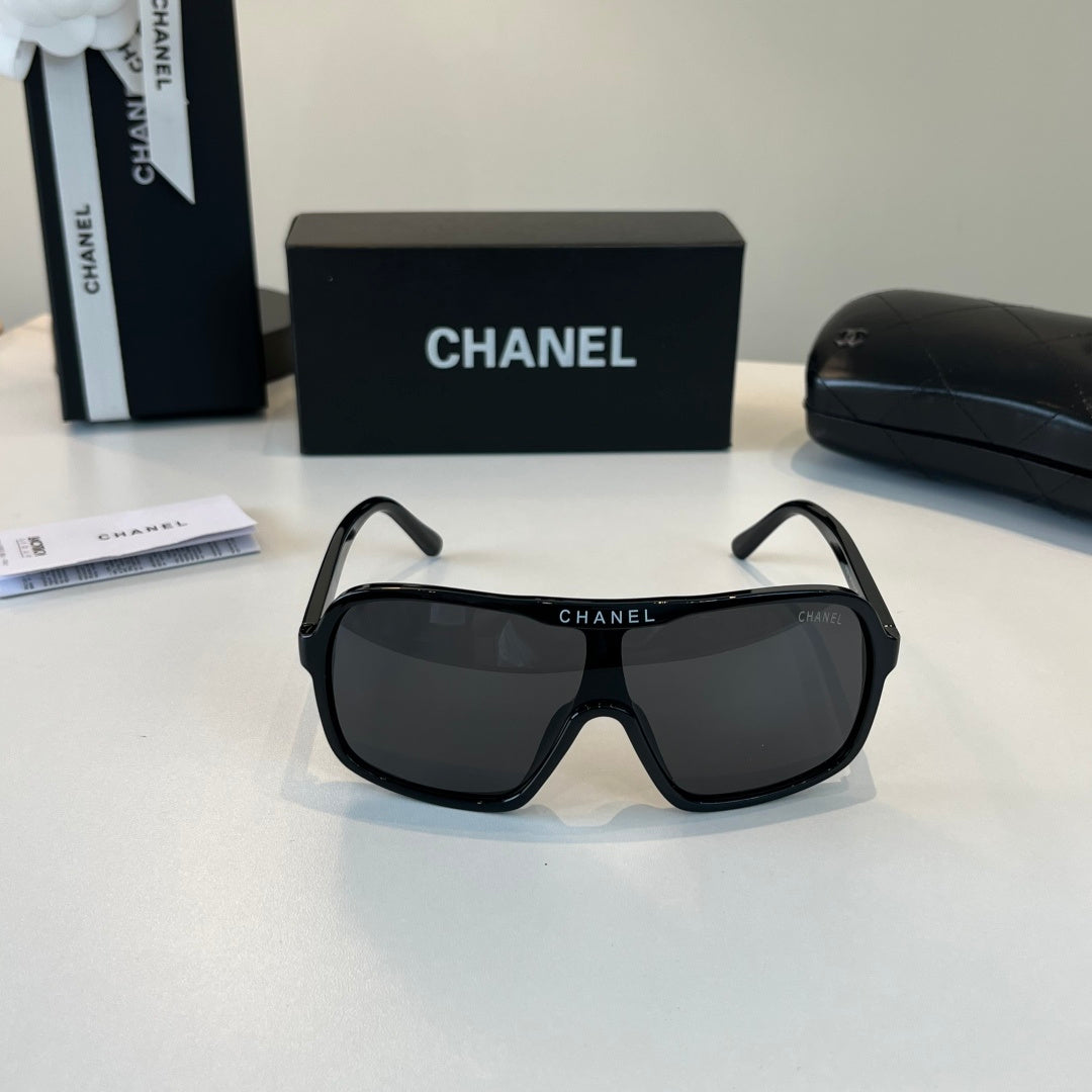 Chanel Fashion Black Lens Sunglasses for Men & Women - 358005 - detail image 2