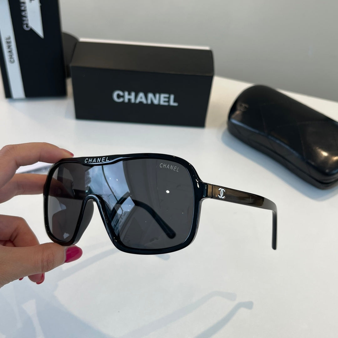 Chanel Fashion Black Lens Sunglasses for Men & Women - 358005 - detail image 4
