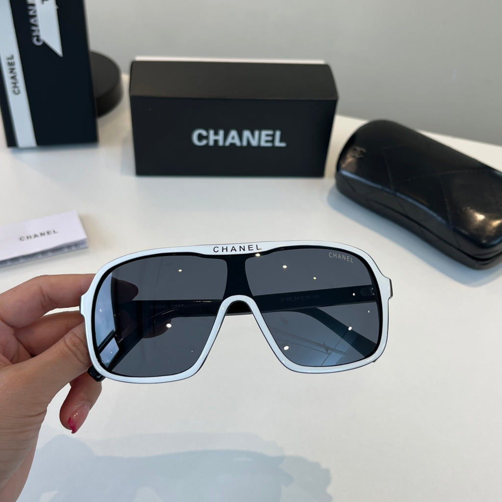 Chanel Fashion Black Lens Sunglasses for Men & Women - 493466 - detail image 6