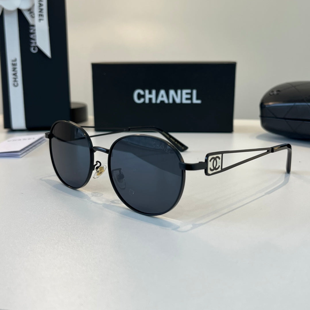 Chanel Fashion Black Lens Sunglasses for Men & Women - 398512 - detail image 3