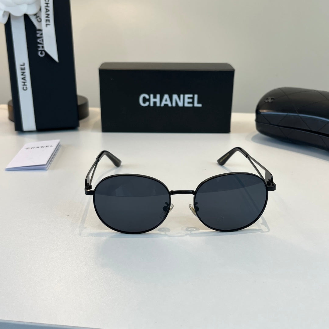 Chanel Fashion Black Lens Sunglasses for Men & Women - 358010 - detail image 2
