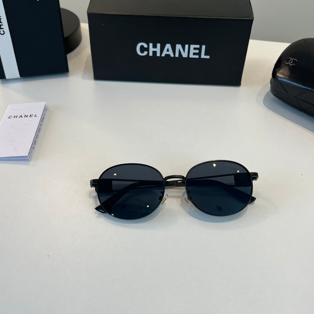 Chanel Fashion Black Lens Sunglasses for Men & Women - 398512 - detail image 5