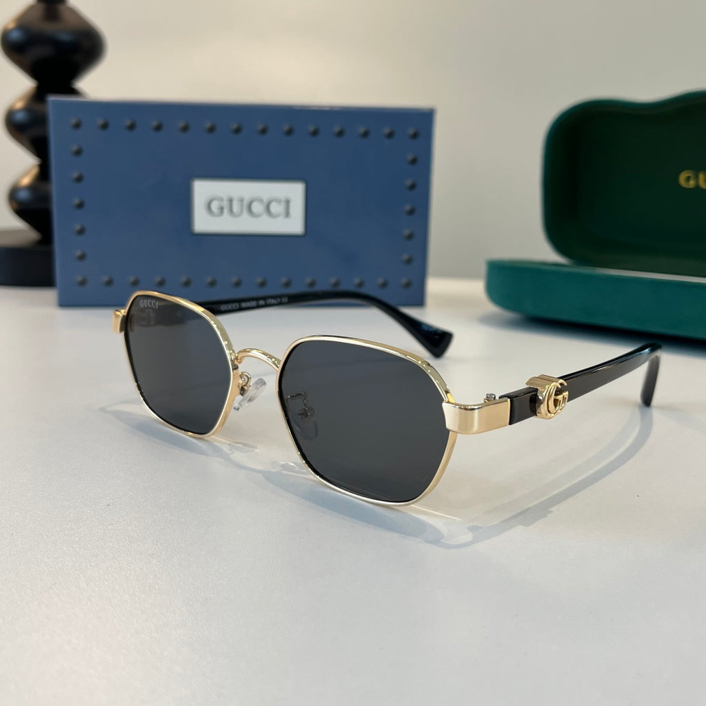 Gucci Oversized Silver Lens Sunglasses for Men & Women - detail image 3
