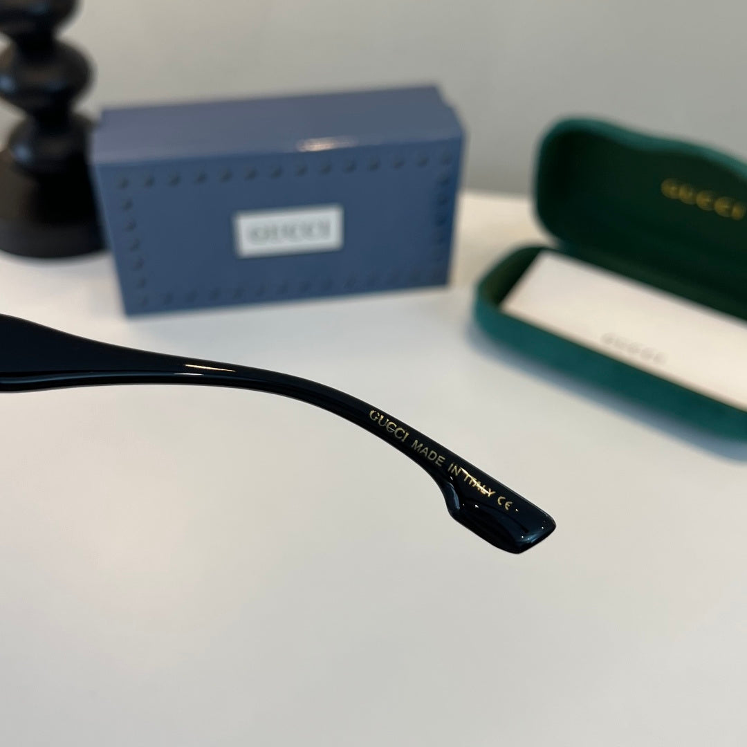 Gucci Oversized Silver Lens Sunglasses for Women - 357780 - detail image 9