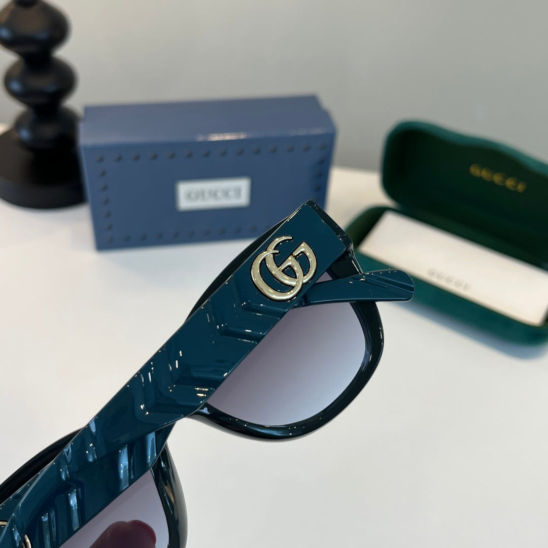 Gucci Oversized Black Lens Sunglasses for Women - 357781 - detail image 7