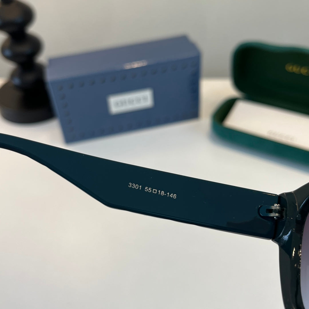 Gucci Oversized Black Lens Sunglasses for Women - 357781 - detail image 9
