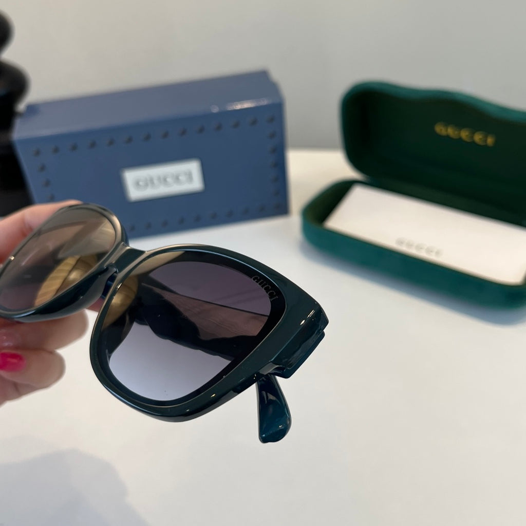 Gucci Oversized Black Lens Sunglasses for Women - 357781 - detail image 6