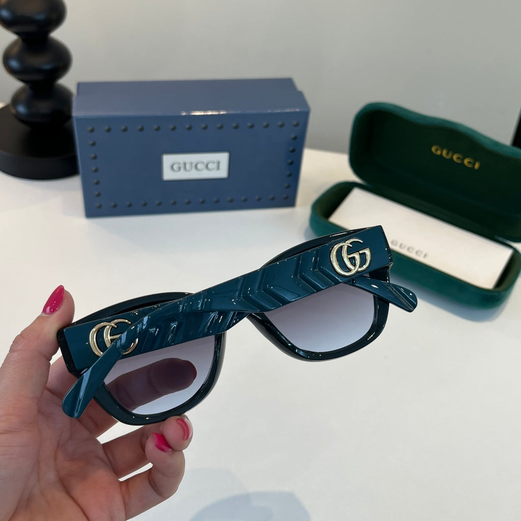 Gucci Oversized Black Lens Sunglasses for Women - 357781 - detail image 8