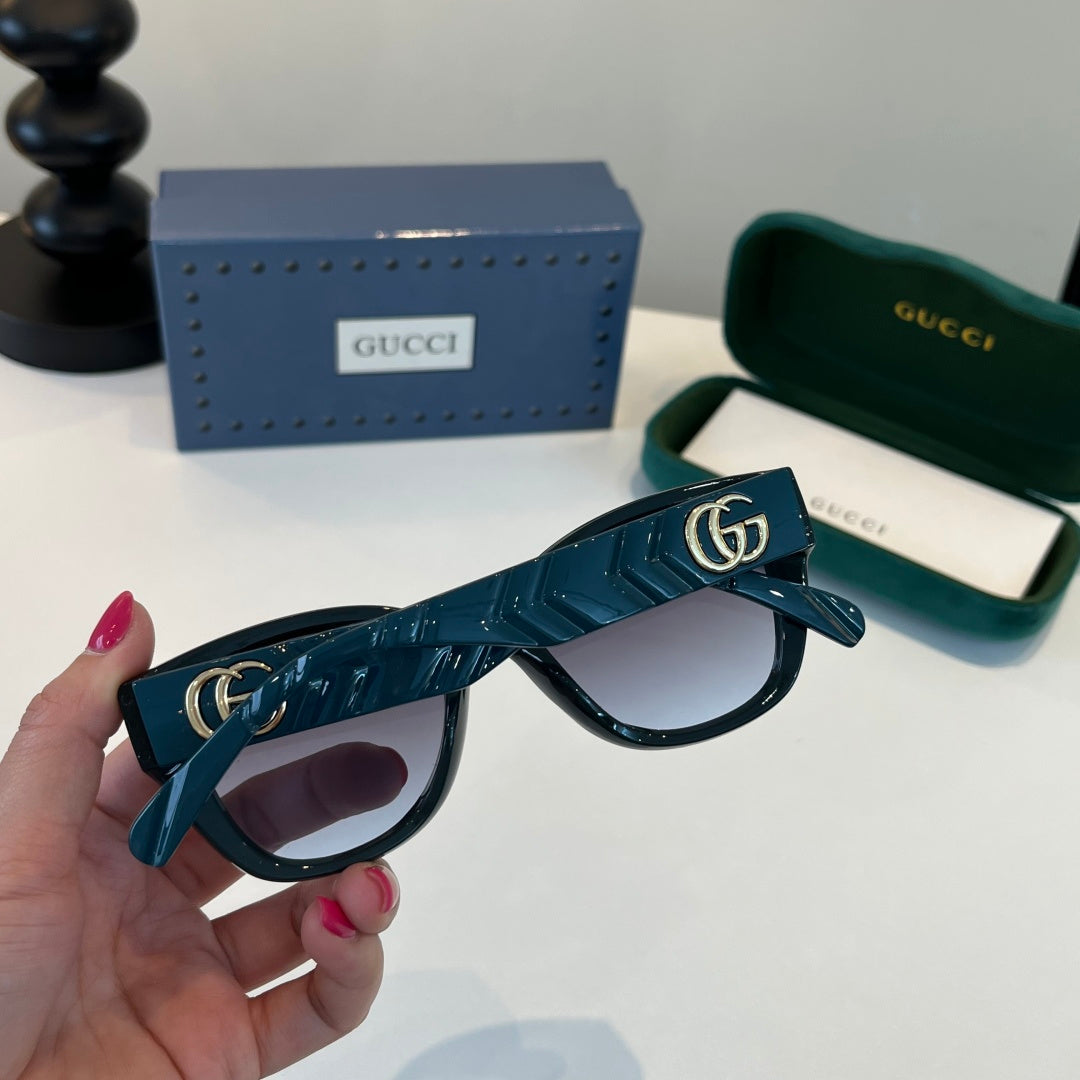 Gucci Oversized Black Lens Sunglasses for Women - 357781 - detail image 8