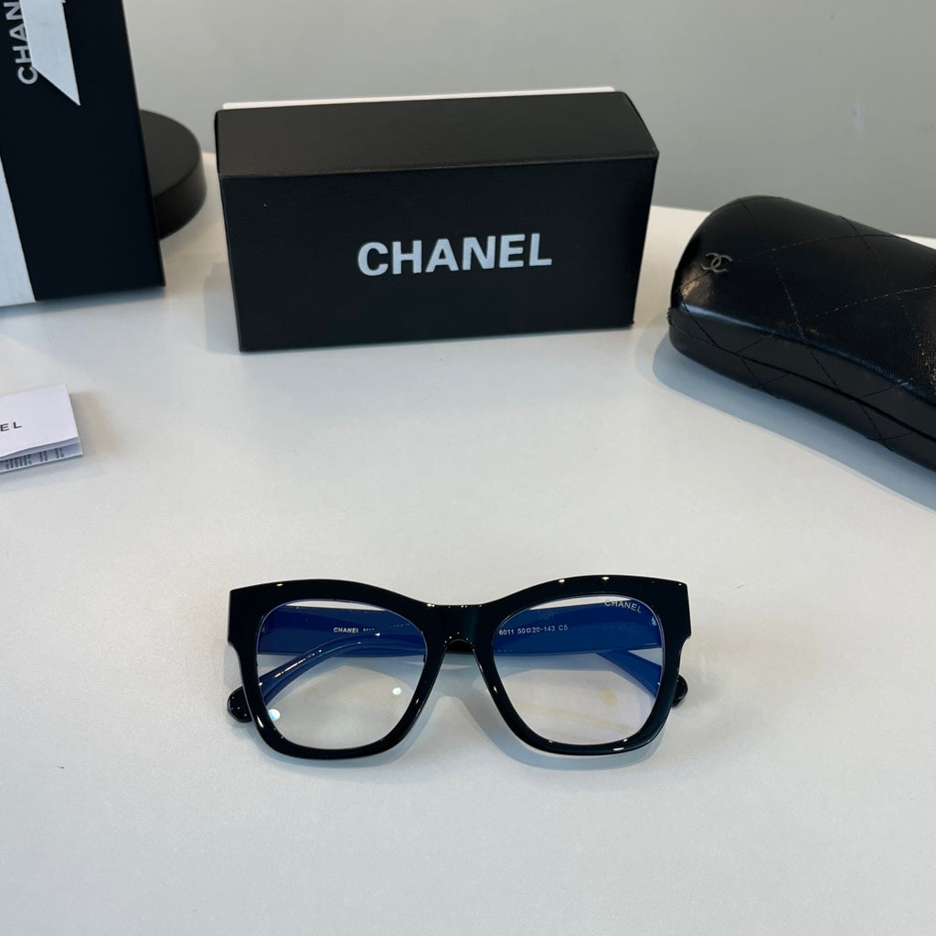 Chanel Oversized Silver Lens Sunglasses for Women - detail image 5
