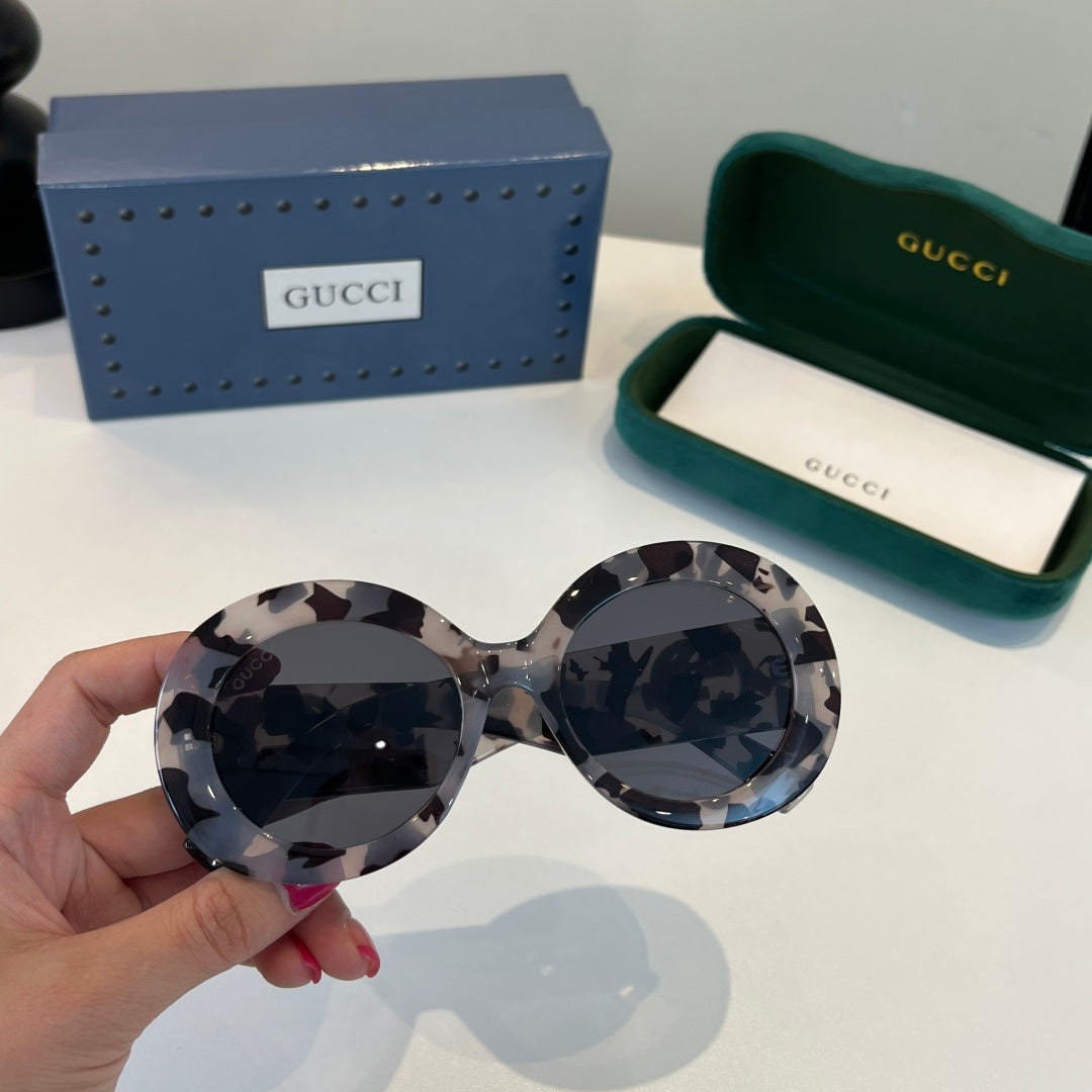 Gucci Oversized Black Lens Sunglasses for Women - 357771 - detail image 4