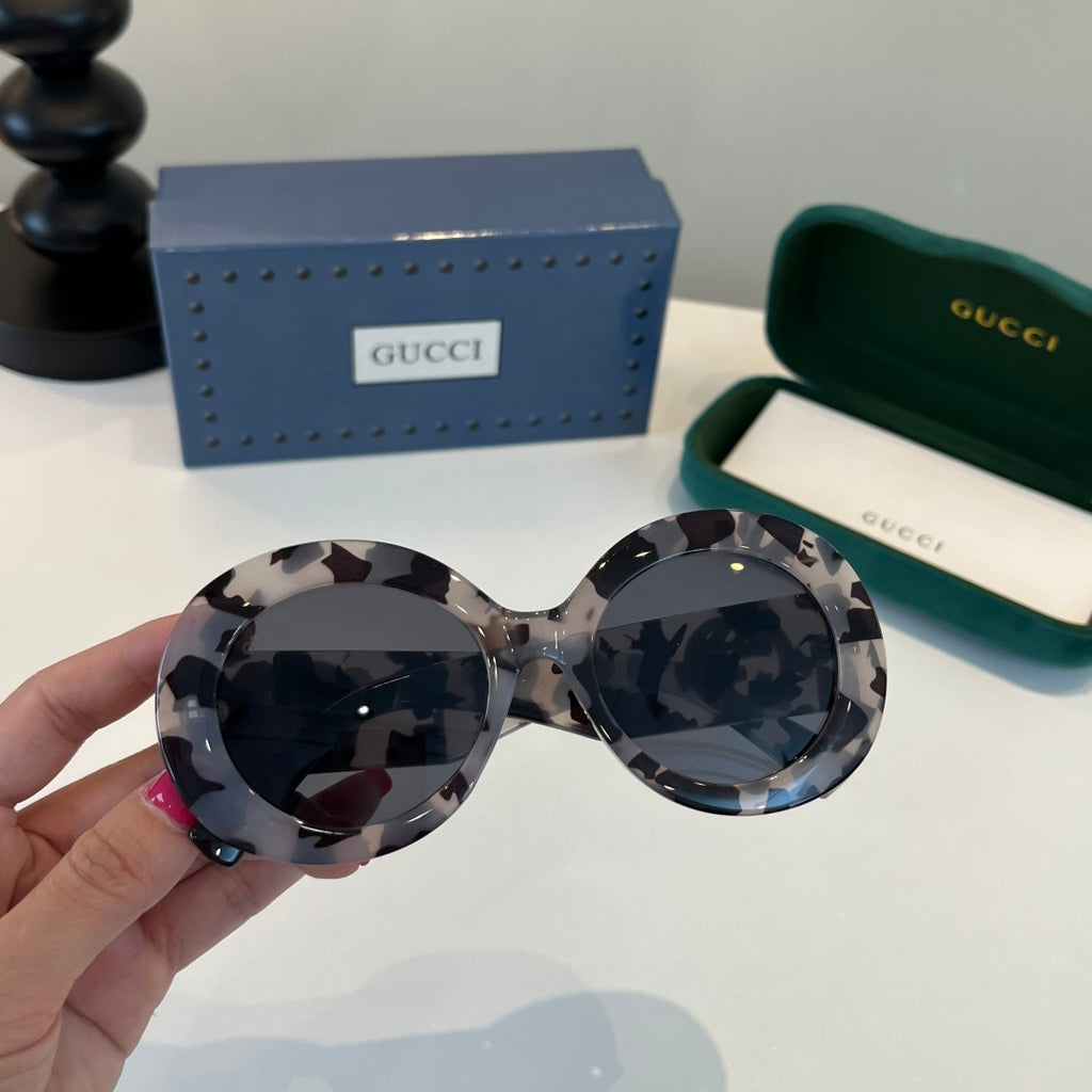 Gucci Oversized Black Lens Sunglasses for Women - 357771 - detail image 5