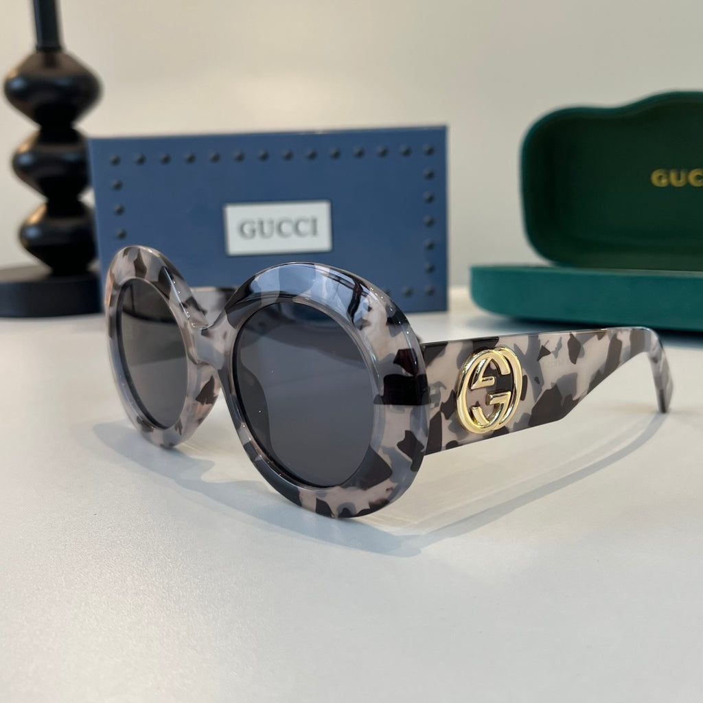 Gucci Oversized Black Lens Sunglasses for Women - 357771 - detail image 3