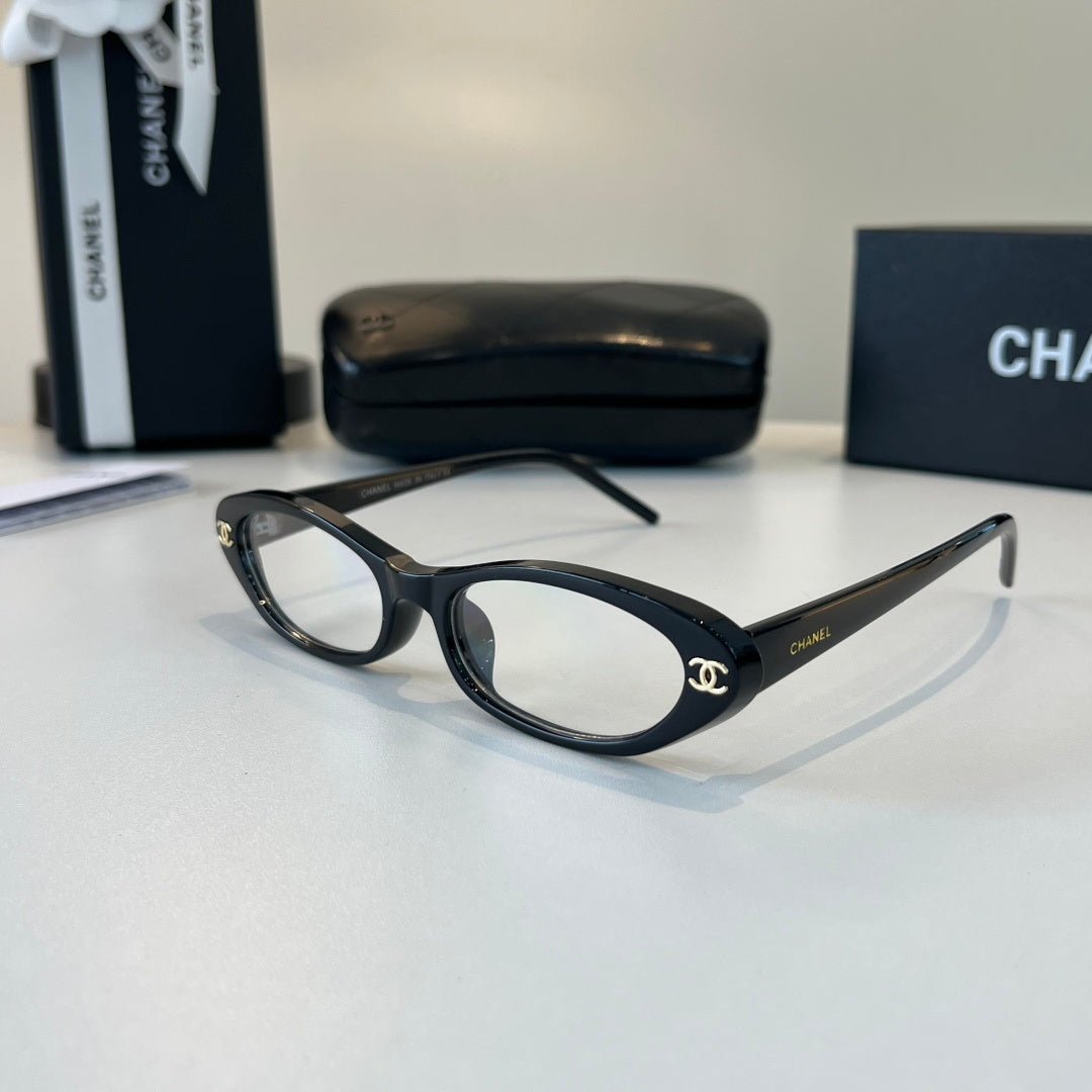 Chanel Cat-Eye Silver Lens Sunglasses for Men & Women - 465127 - detail image 3