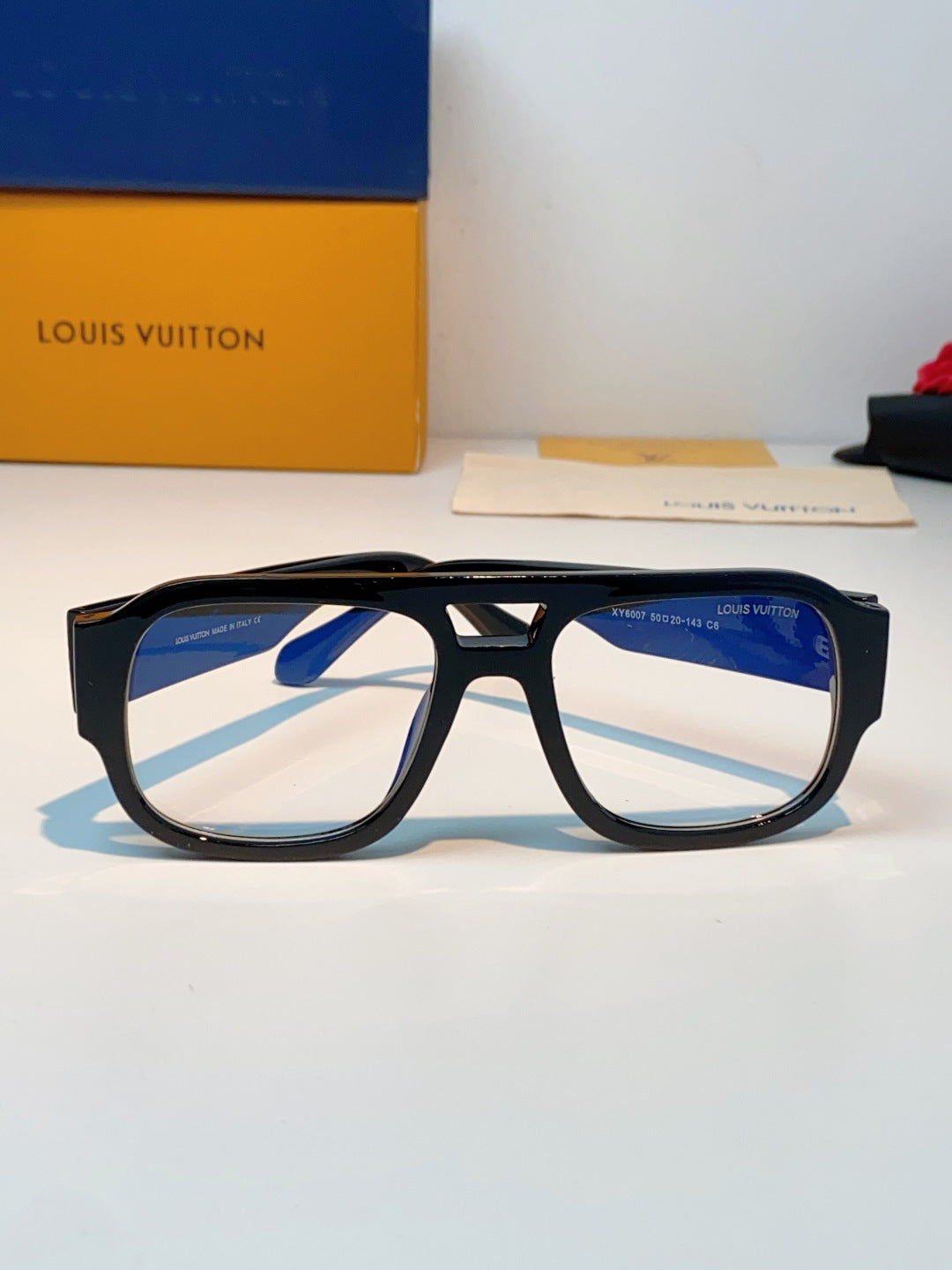 Louis Vuitton Aviator Black Lens Sunglasses for Men & Women - 371378 - detail image 2
