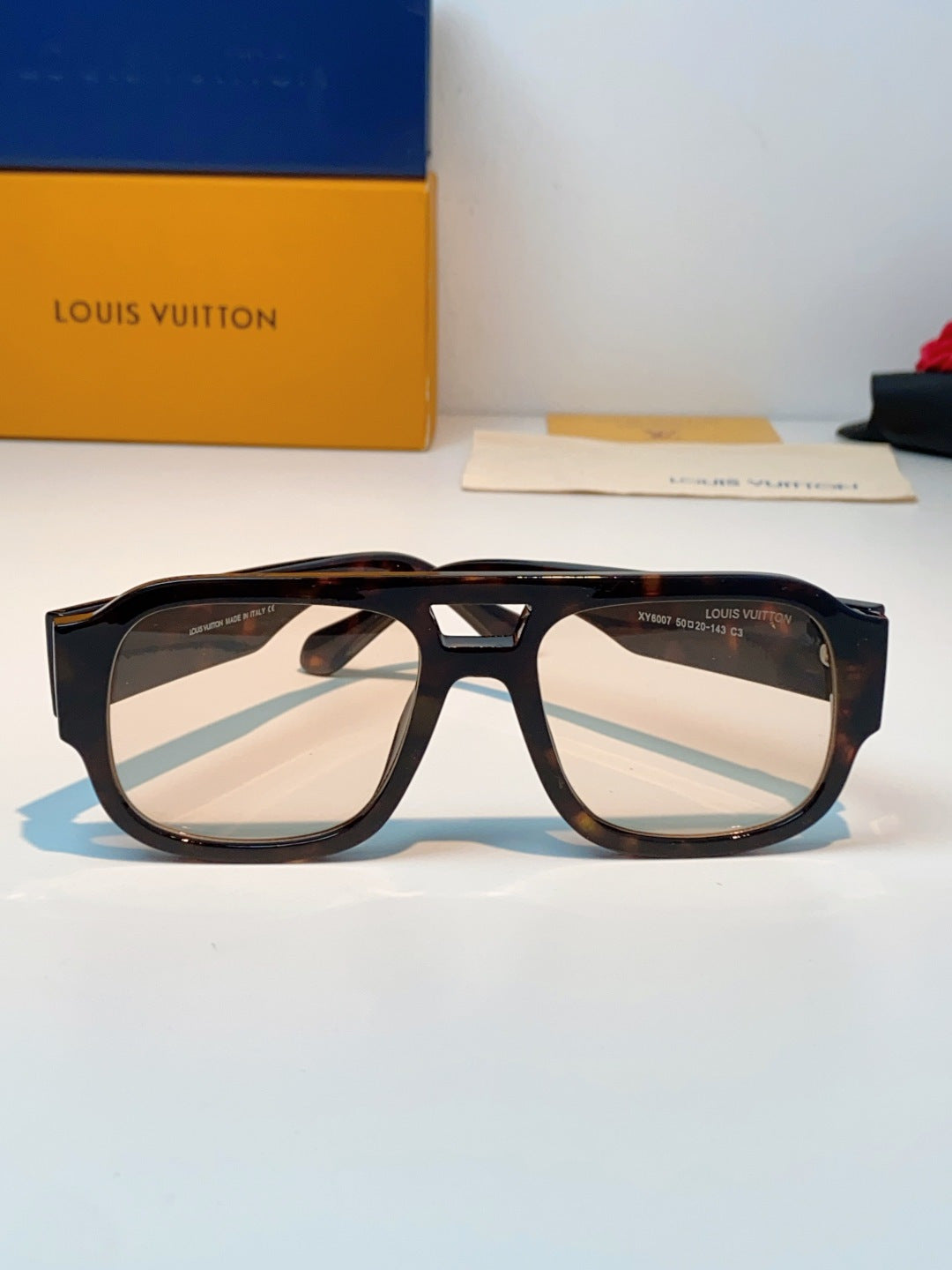 Louis Vuitton Aviator Black Lens Sunglasses for Men & Women - 371379 - detail image 2