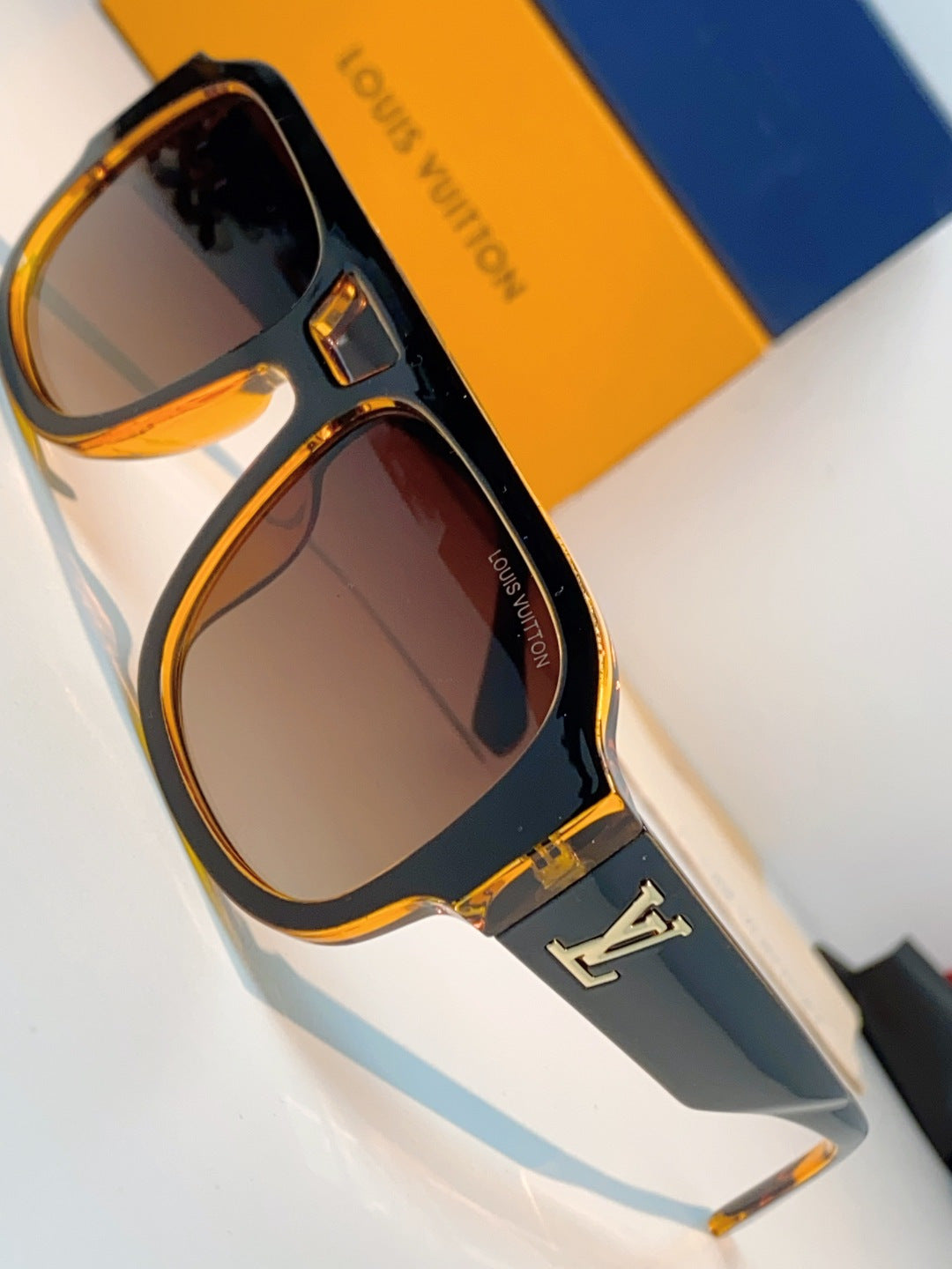 Louis Vuitton Aviator Black Lens Sunglasses for Men & Women - 371380 - detail image 7