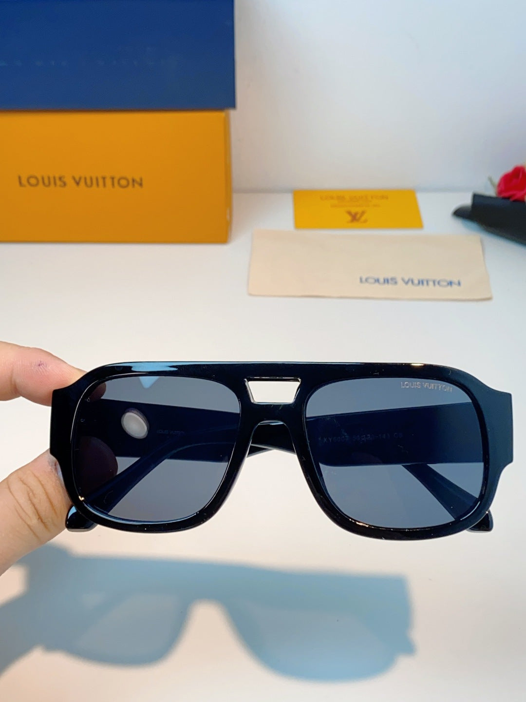 Louis Vuitton Aviator Blue Lens Sunglasses for Men & Women - detail image 4