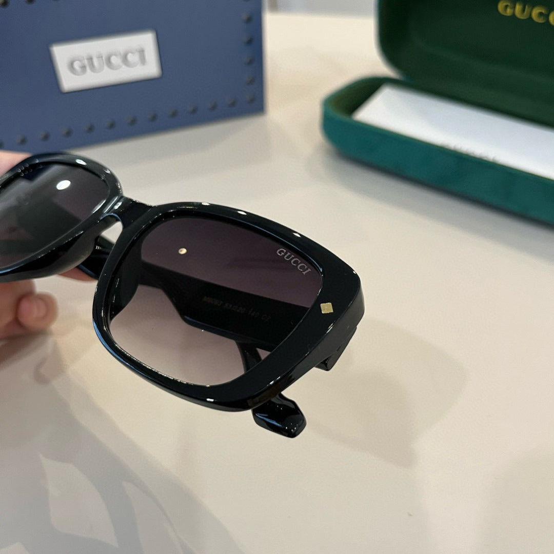 Gucci Fashion Black Lens Sunglasses for Men & Women - 414993 - detail image 6