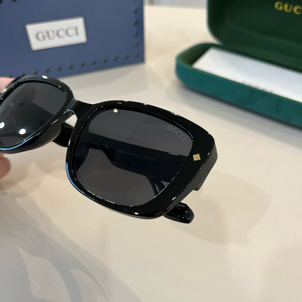 Gucci Fashion Black Lens Sunglasses for Men & Women - 414994 - detail image 5